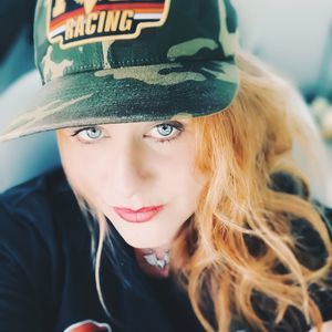 Meet your Posher, Holly